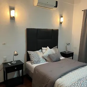 https://playapartments.quintano-roohotels.com